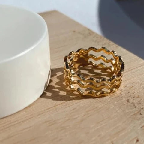 Waves Ring