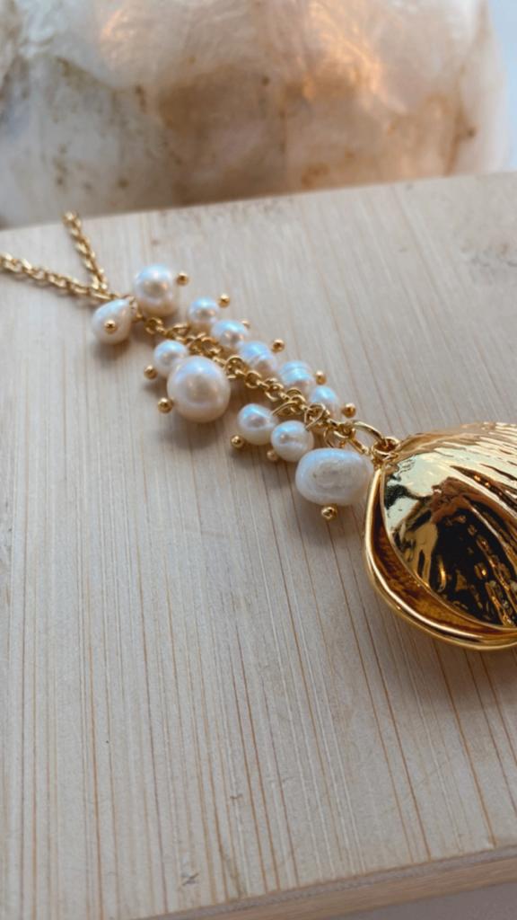 Pearl and Shell Necklace