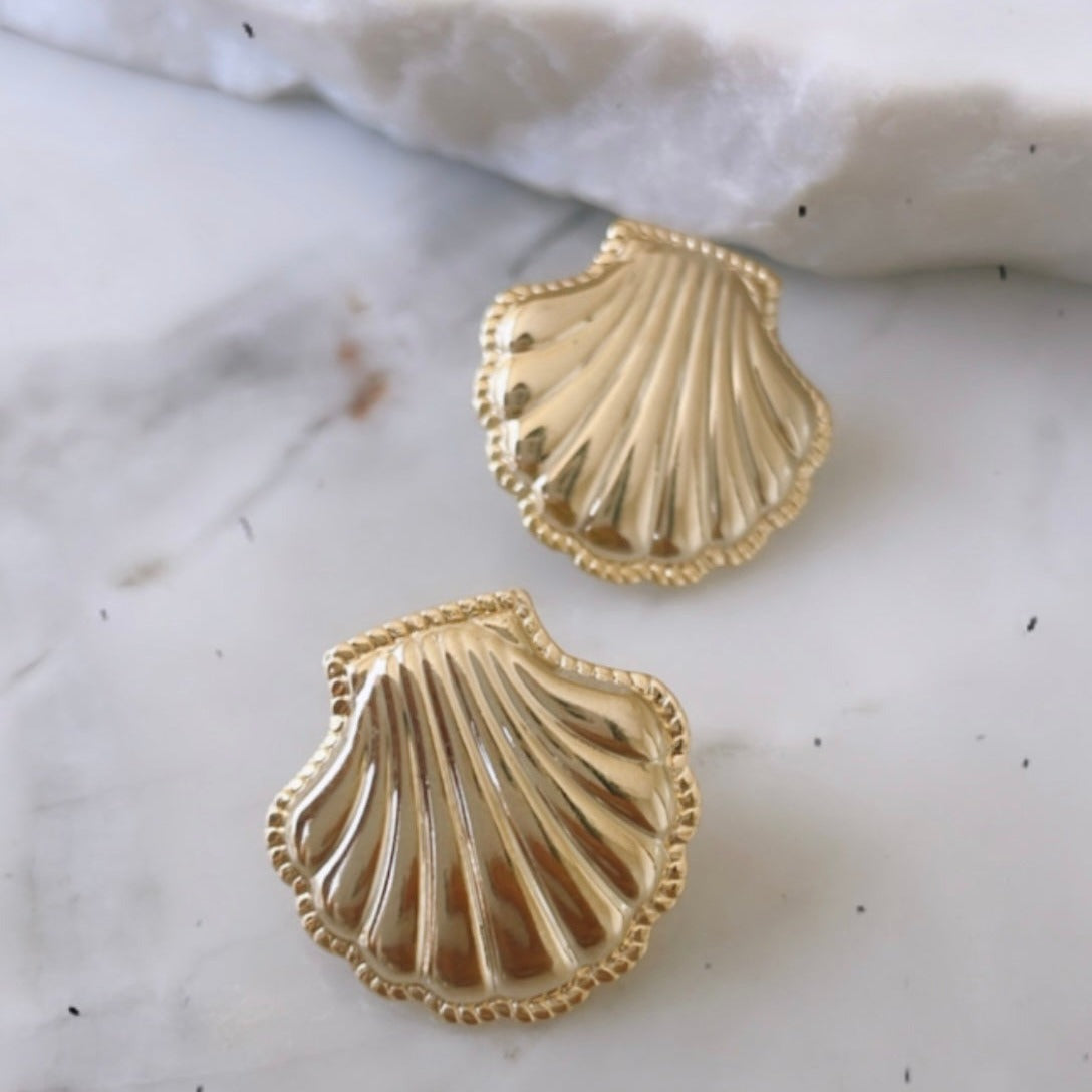 Shell Earring